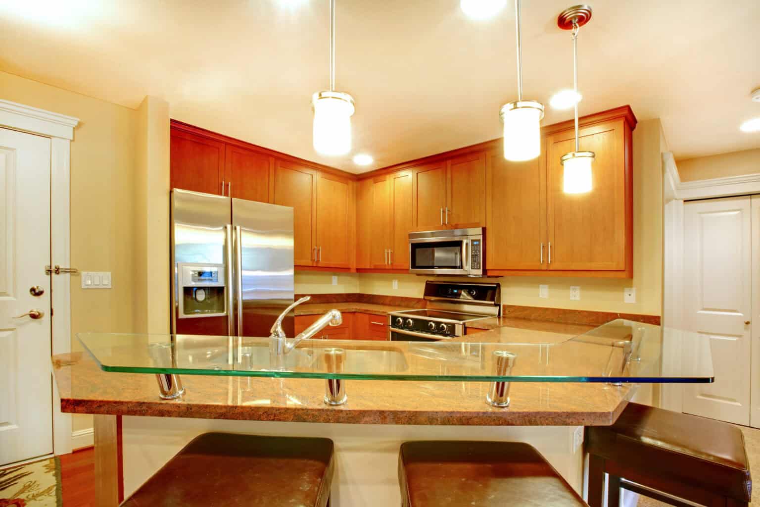 custom-glass-counter-tops-1536x1024